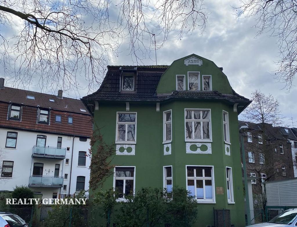 9-комн. дом в Эссене, 190 м², фото №1, объявление №105241290