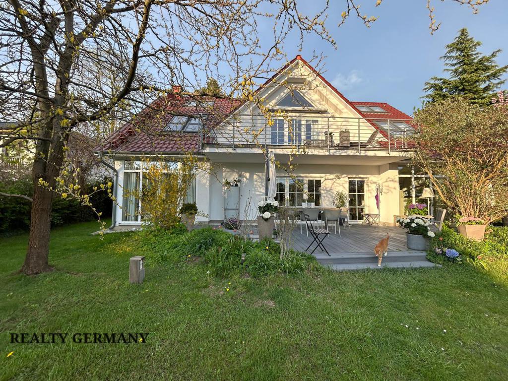 7-комн. вилла в Фалькензе, 227 м², фото №1, объявление №103105632