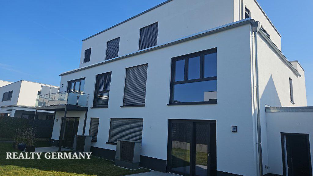 13-комн. коттедж в Пульхайме, 360 м², фото №1, объявление №105187236